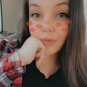 Meet your Posher, Leah